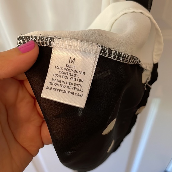 ❣️❗️FINAL PRICE➖DONATING SOON. Peter Pan collar polka dot blouse - Picture 3 of 5